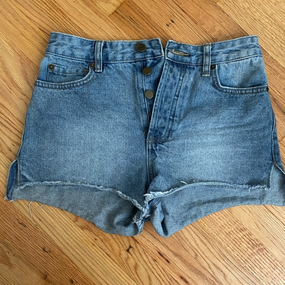 Amuse Society High-Waisted Denim Shorts - Picture 3 of 6